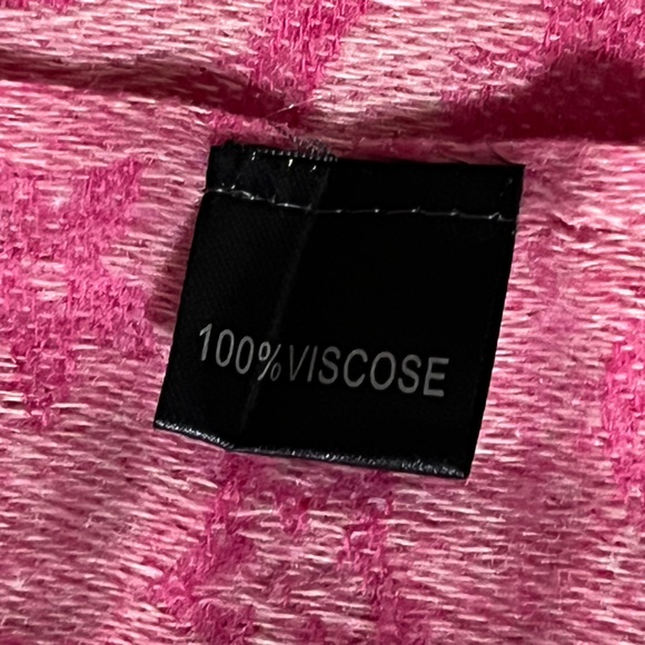 NIP Women’s Pink Floral & Animal Print Design Scarf - Picture 7 of 9